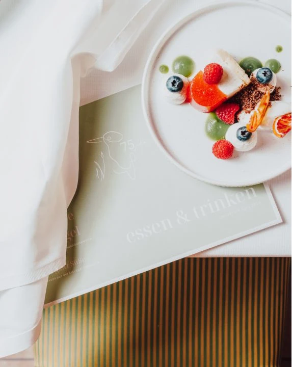 Menu Englisch 1 Detailansicht Speisekarte mit Nachspeise