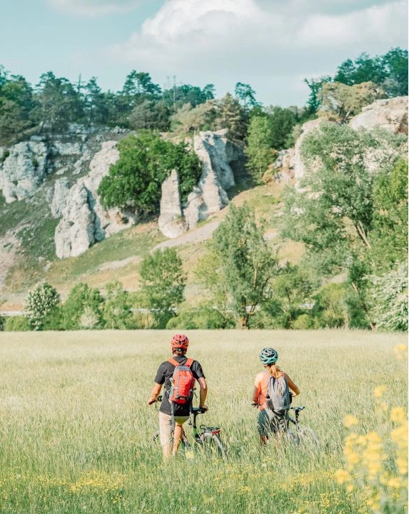 Die 5 beliebtesten Radwege im Altmühltal 1 Radfahrer im Altmühltal