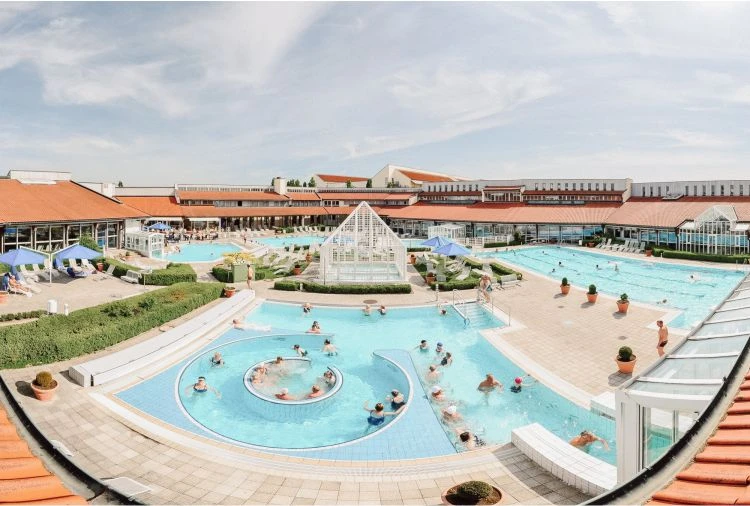 Thermen 1 Außenbereich Limes Therme Bad Gögging