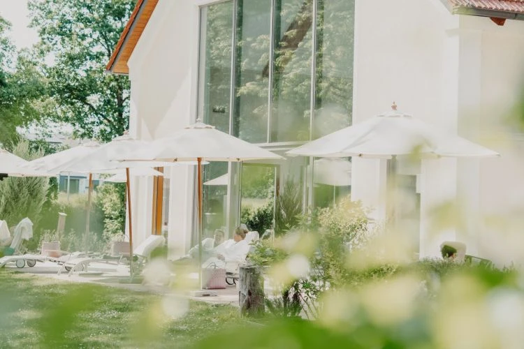 Sommerliche Ansicht Badhaus