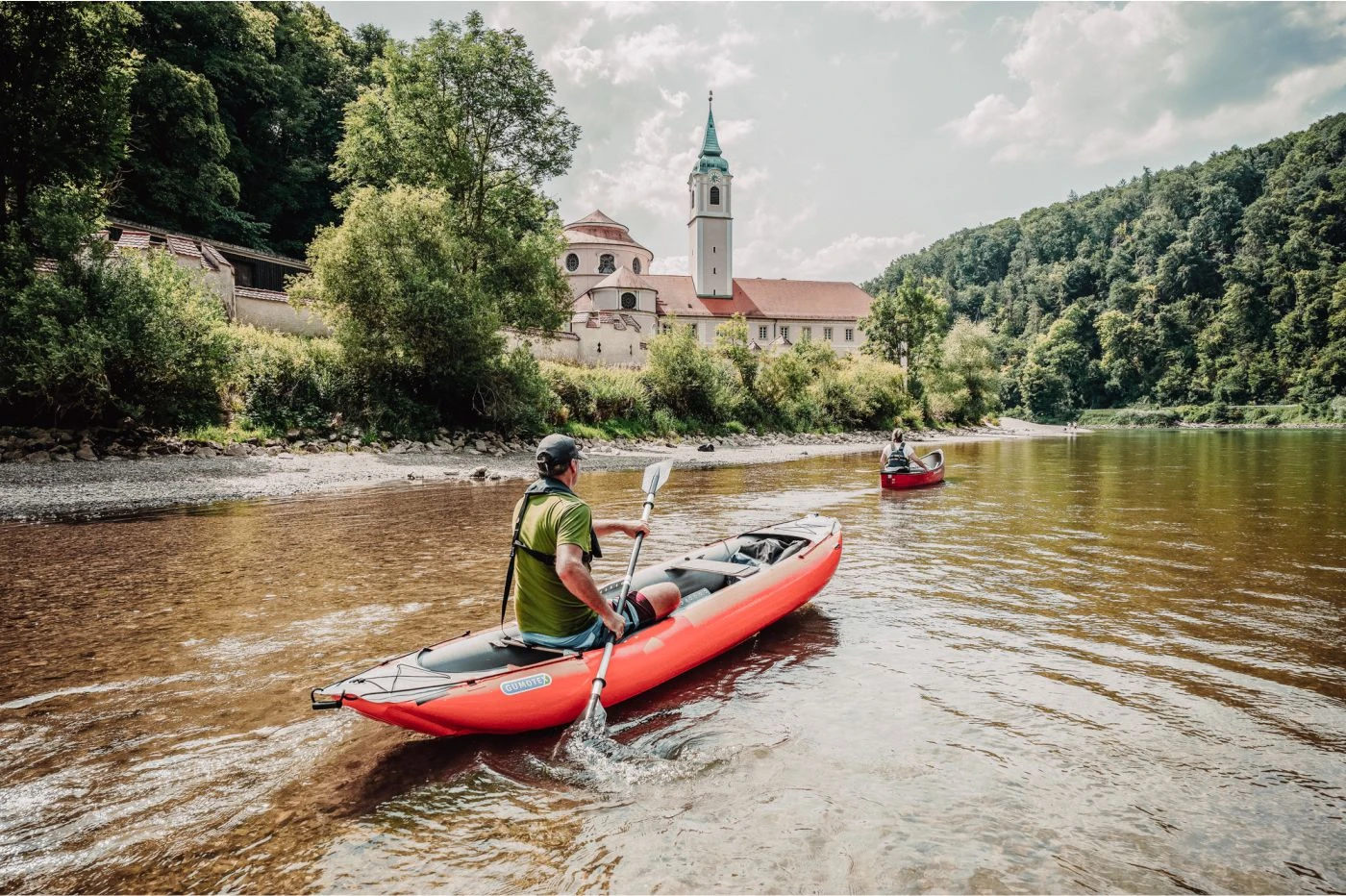 Kanufahrer bei Kloster Weltenburg
