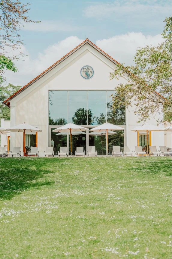 Sommerliche Ansicht Badhaus