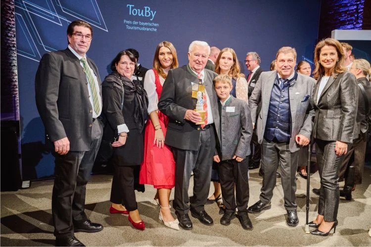 Preis der bayerischen Tourismusbranche für Karl Zettl 5 karl zettl tourismuspreis 2025 04