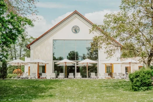 Dein Wellnesshotel: Luxus und Natur vereint 38 wellnesshotel-bayern-sommerurlaub-eisvogel-62