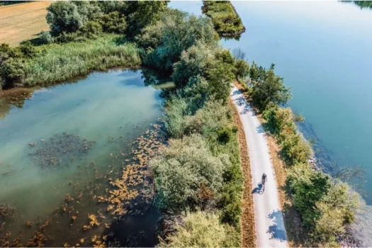 Radfahrer am Donauradweg