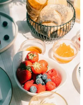 Dein Wellnesshotel: Luxus und Natur vereint 45 wellnesshotel-sommerurlaub-bayern-eisvogel-Zeichenfläche 20
